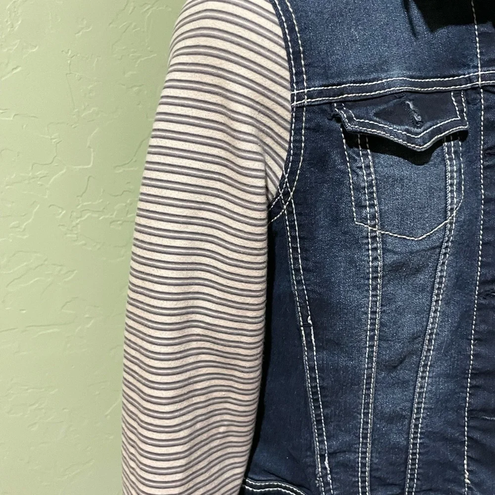 Jacket - Picture 4 of 8